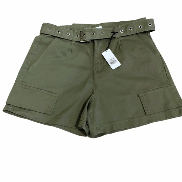 NWT Urban Heritage Casual Belted Cargo Shorts Army Green Small - Picture 1 of 5